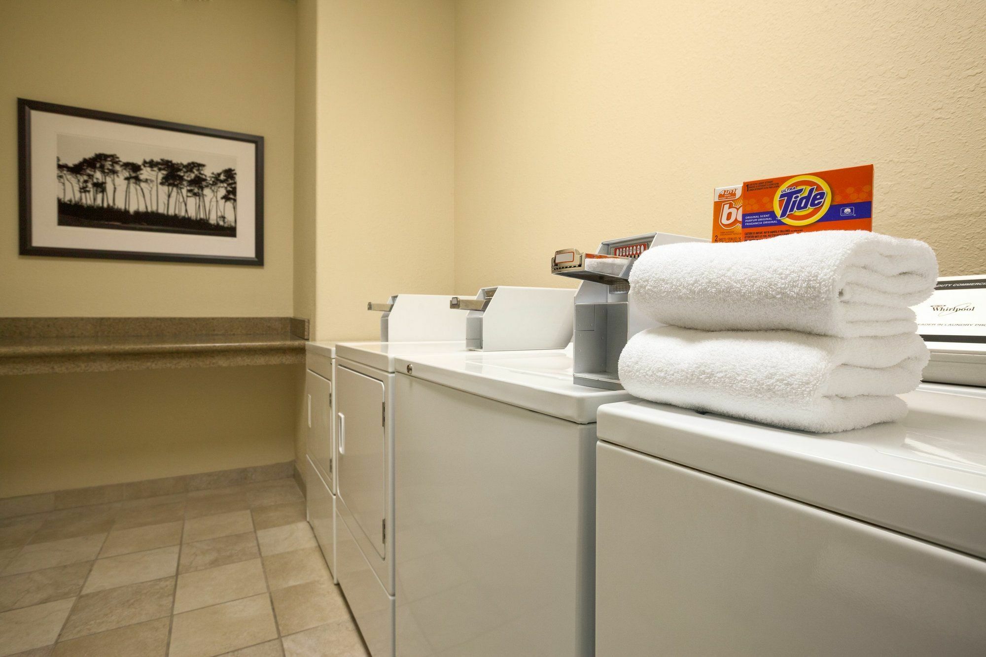 Country Inn & Suites By Radisson, Clinton, Ia Dış mekan fotoğraf